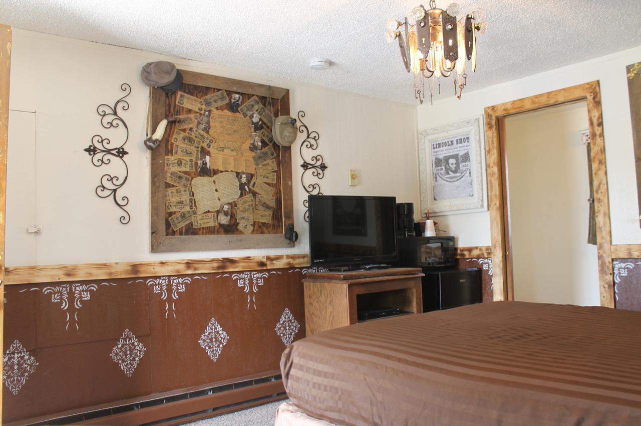 Black Bear Motel Davenport Luaran gambar