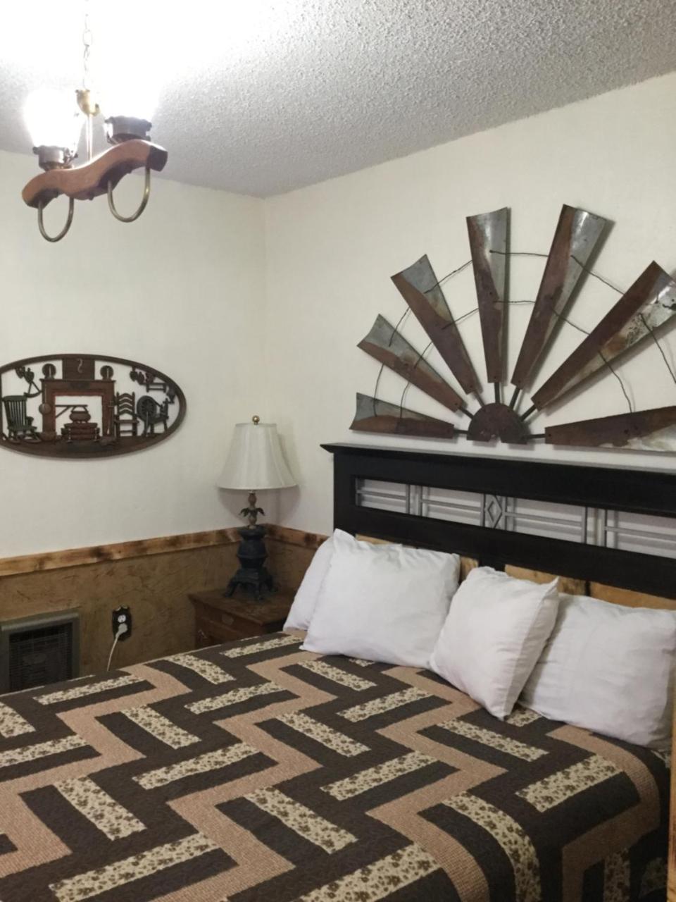 Black Bear Motel Davenport Luaran gambar