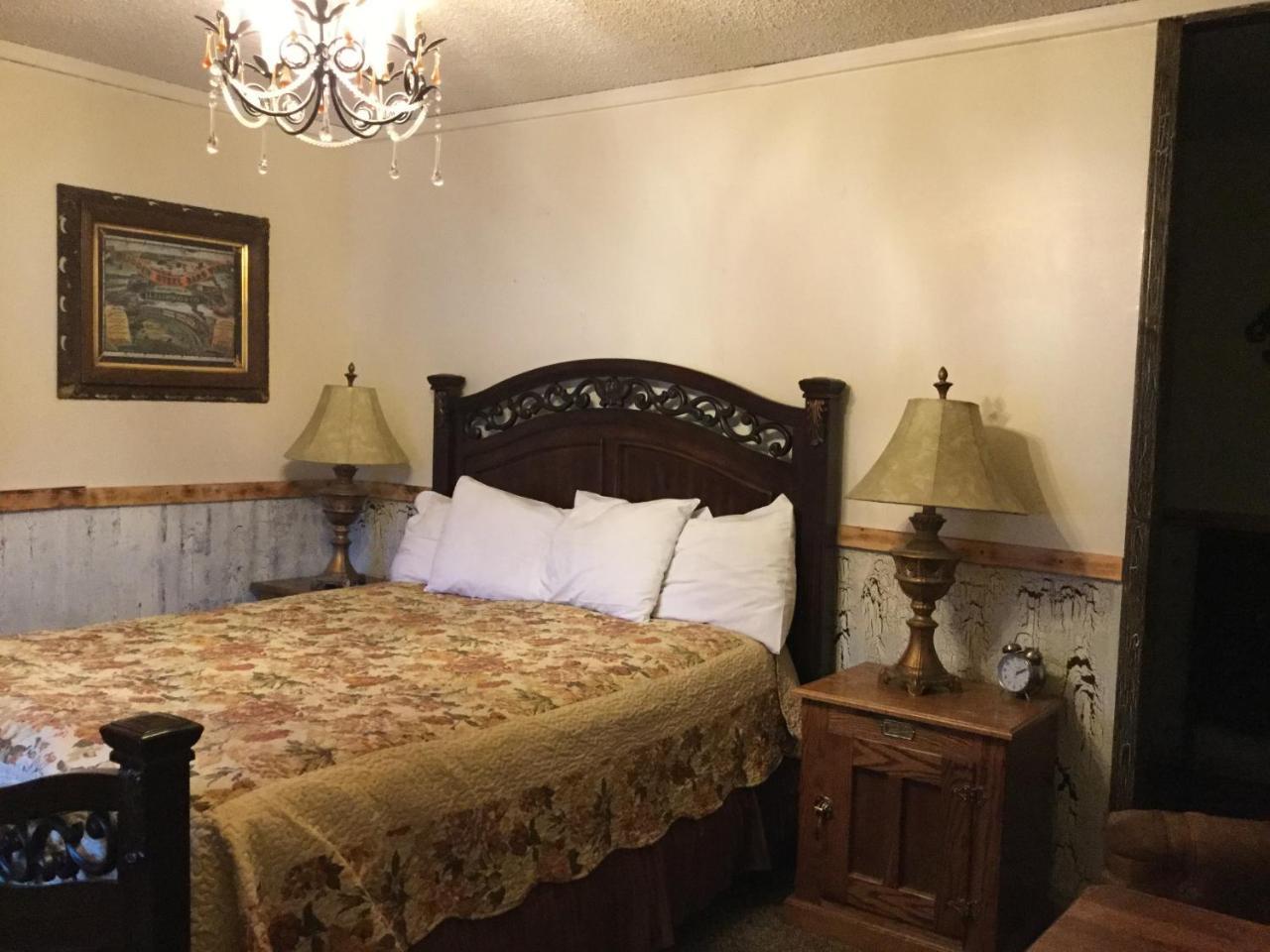 Black Bear Motel Davenport Luaran gambar