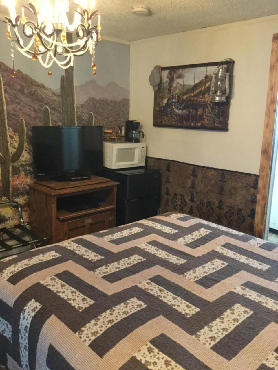 Black Bear Motel Davenport Luaran gambar