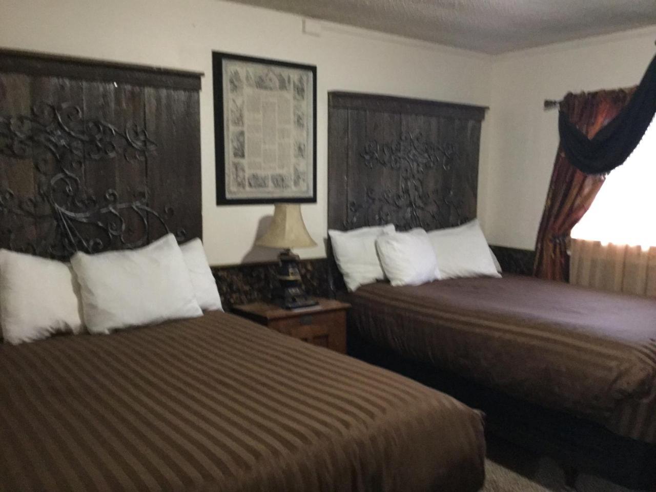 Black Bear Motel Davenport Luaran gambar