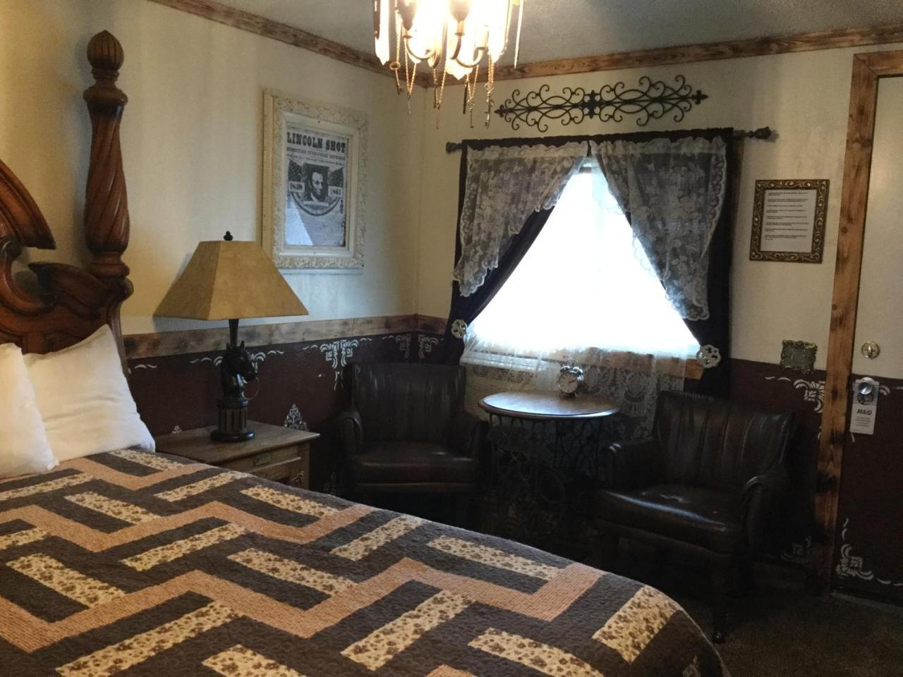 Black Bear Motel Davenport Luaran gambar