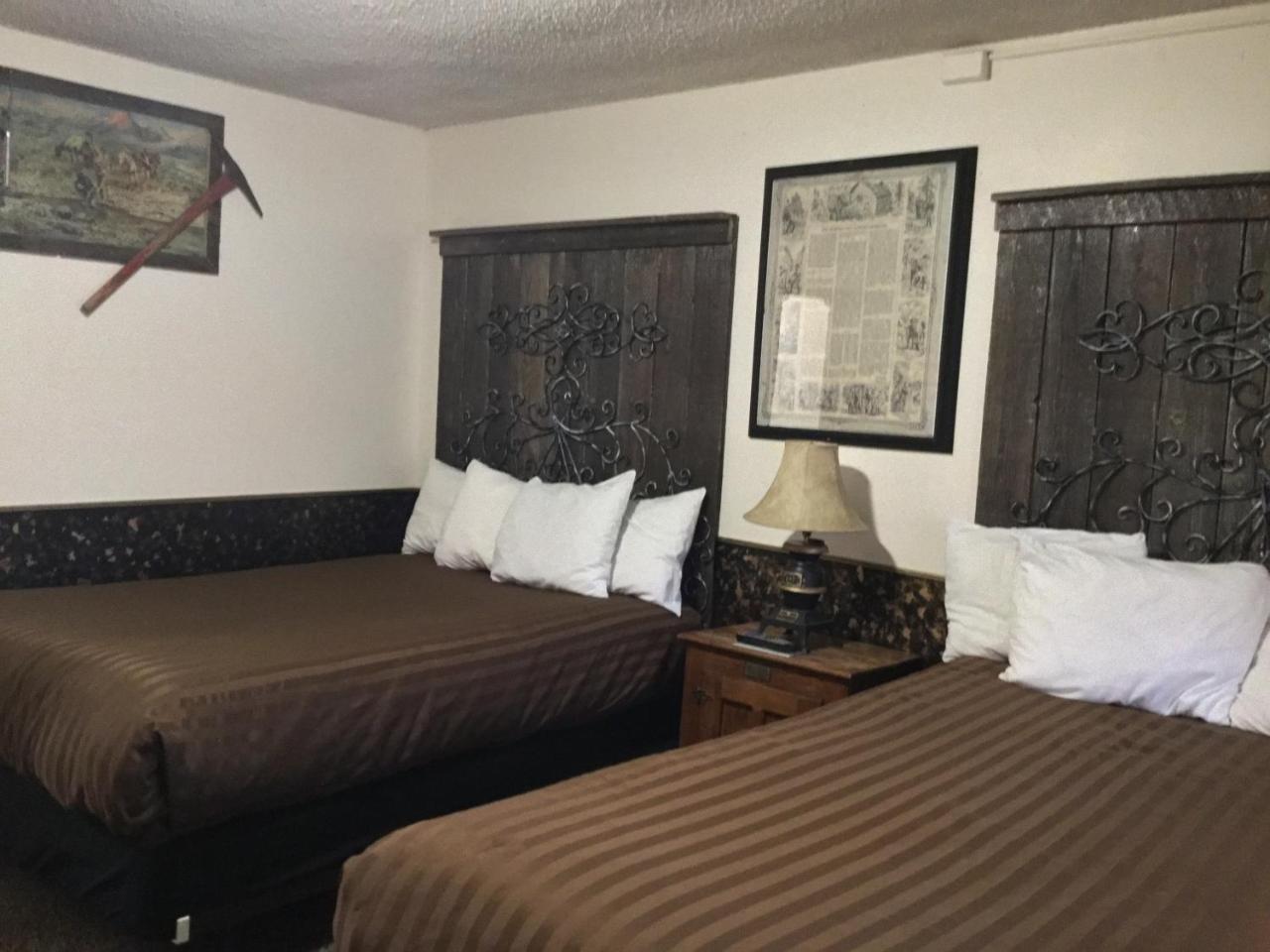 Black Bear Motel Davenport Luaran gambar