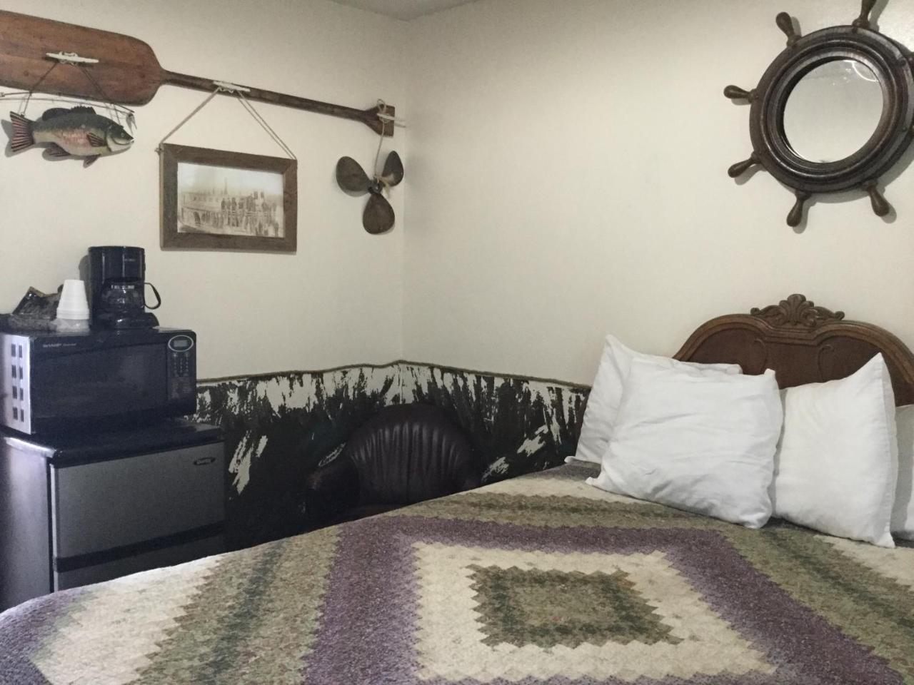 Black Bear Motel Davenport Luaran gambar