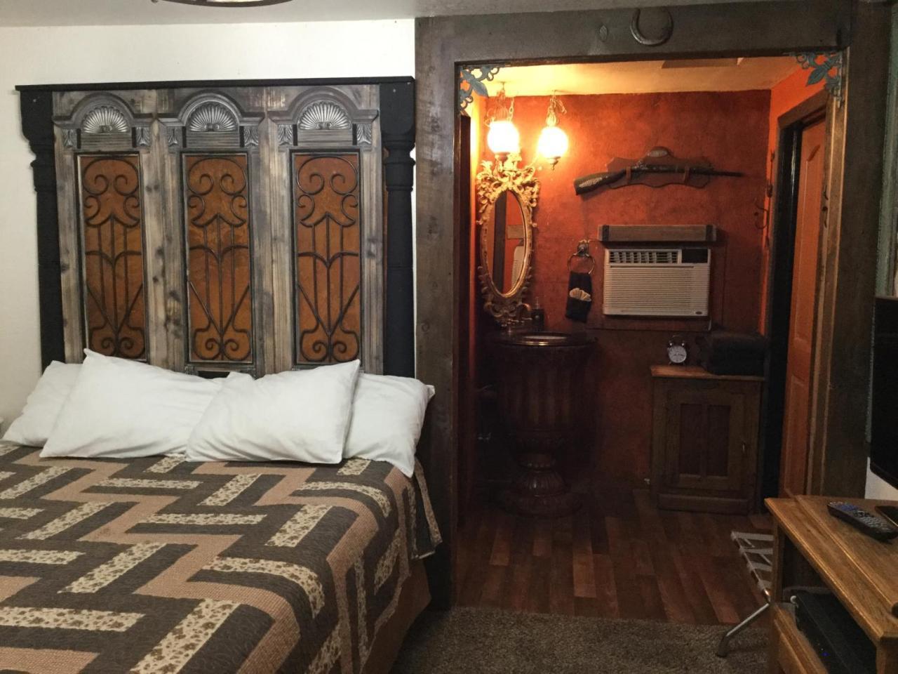 Black Bear Motel Davenport Luaran gambar