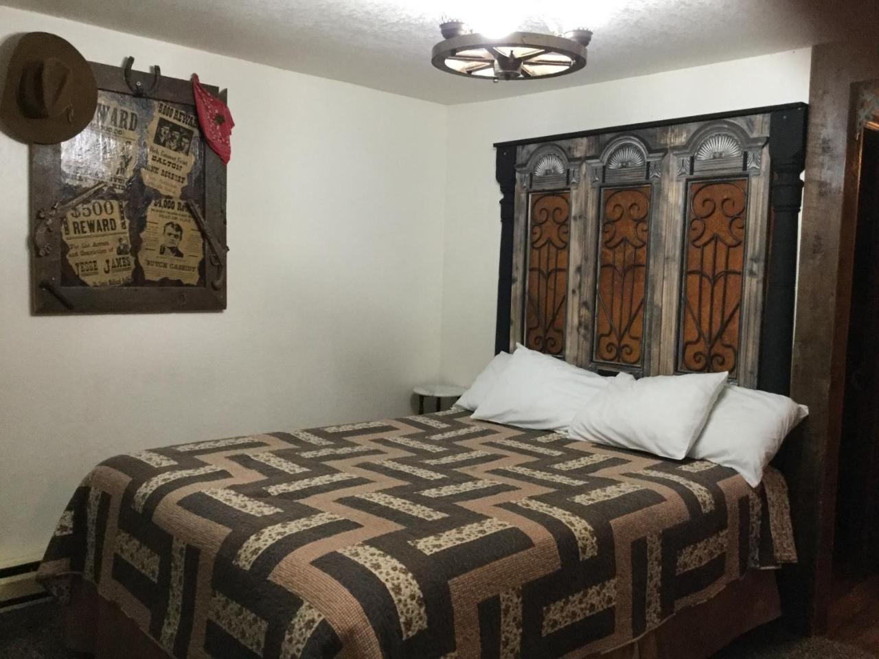 Black Bear Motel Davenport Luaran gambar