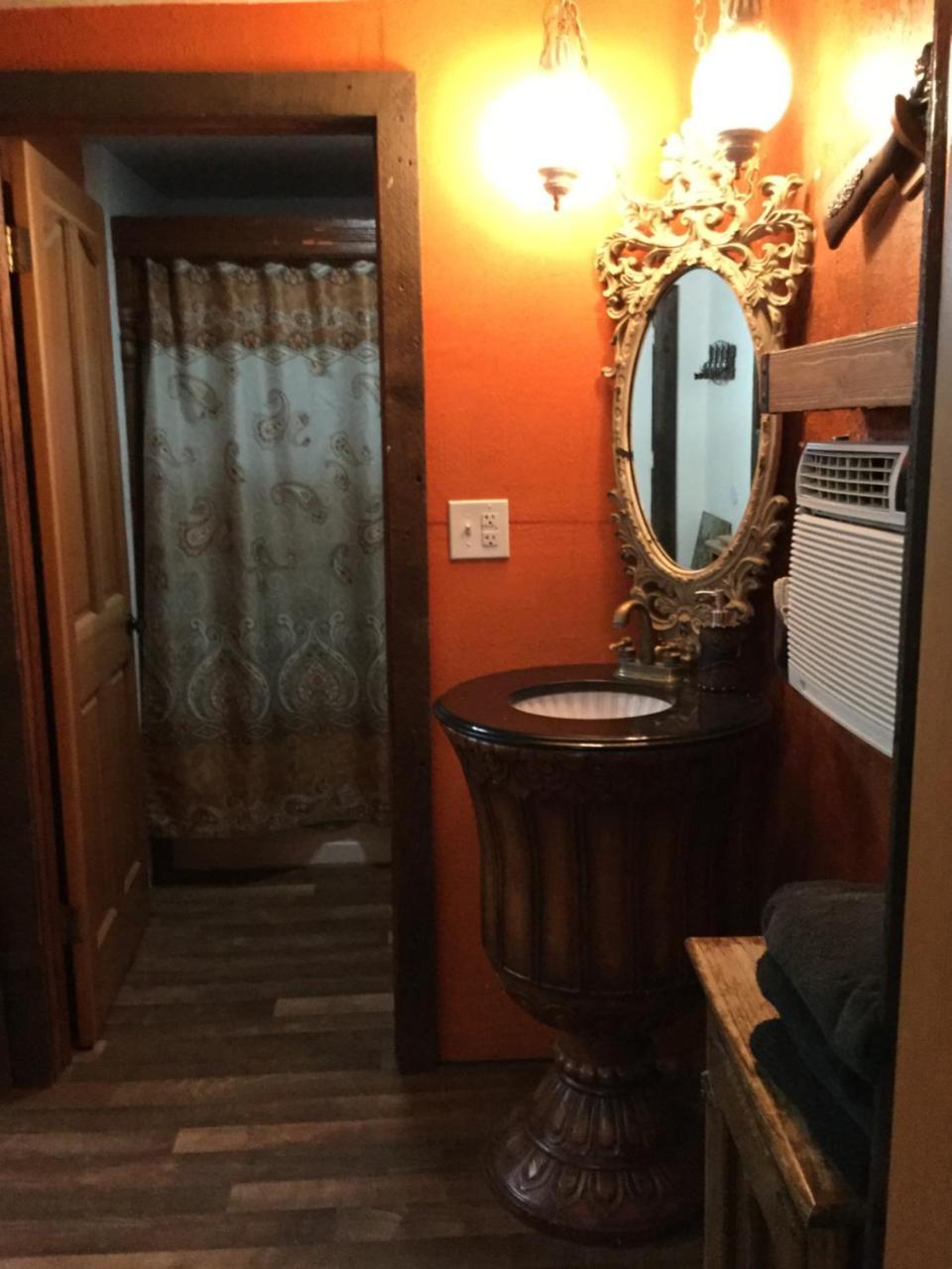 Black Bear Motel Davenport Luaran gambar