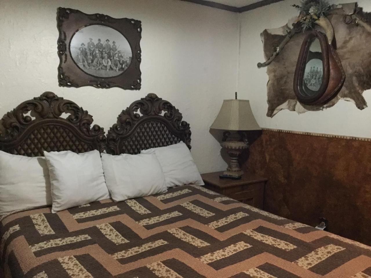 Black Bear Motel Davenport Luaran gambar