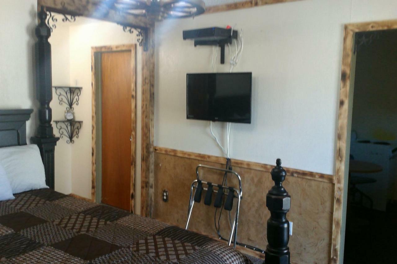 Black Bear Motel Davenport Luaran gambar