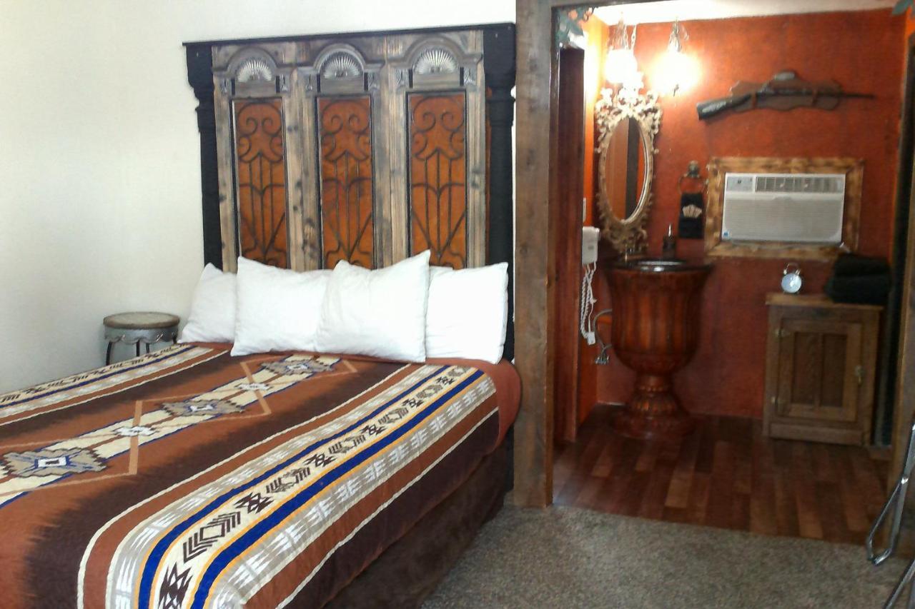 Black Bear Motel Davenport Luaran gambar
