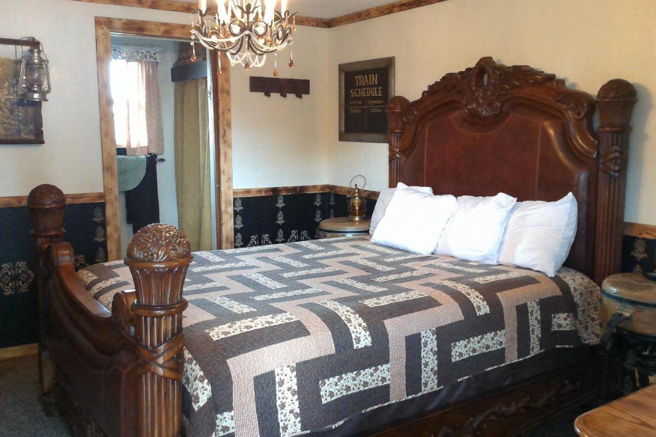 Black Bear Motel Davenport Luaran gambar