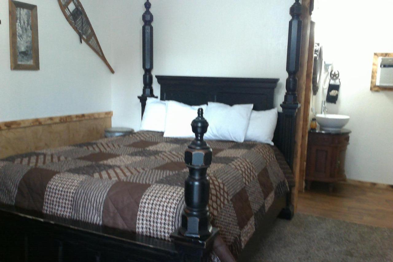 Black Bear Motel Davenport Luaran gambar
